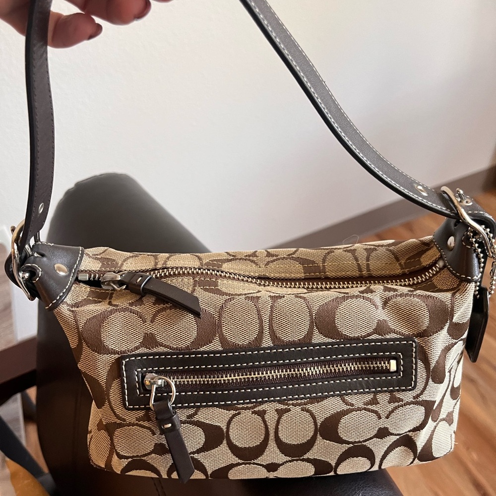 Coach logo clutch